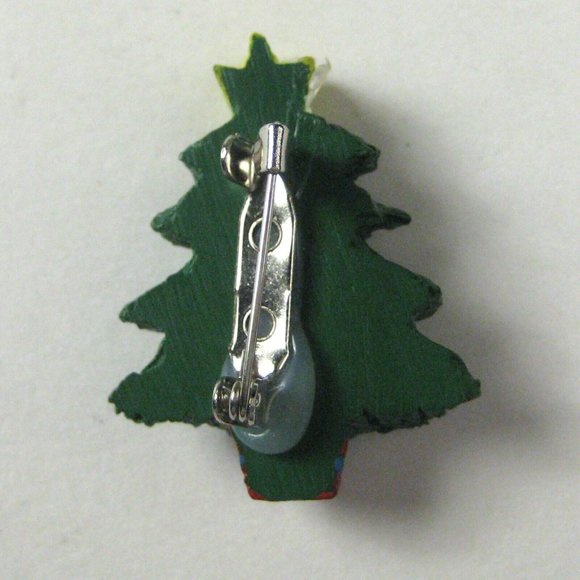 Christmas Tree Brooch 1 Inch Pin Jewelry Star Ornaments Xmas Plastic Festive - Picture 4 of 4
